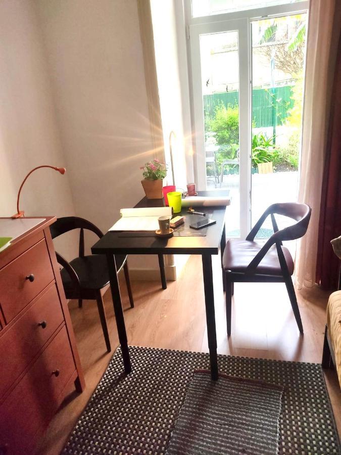 Sunny Orange Garden Apartment In Central Lissabon Exterior foto