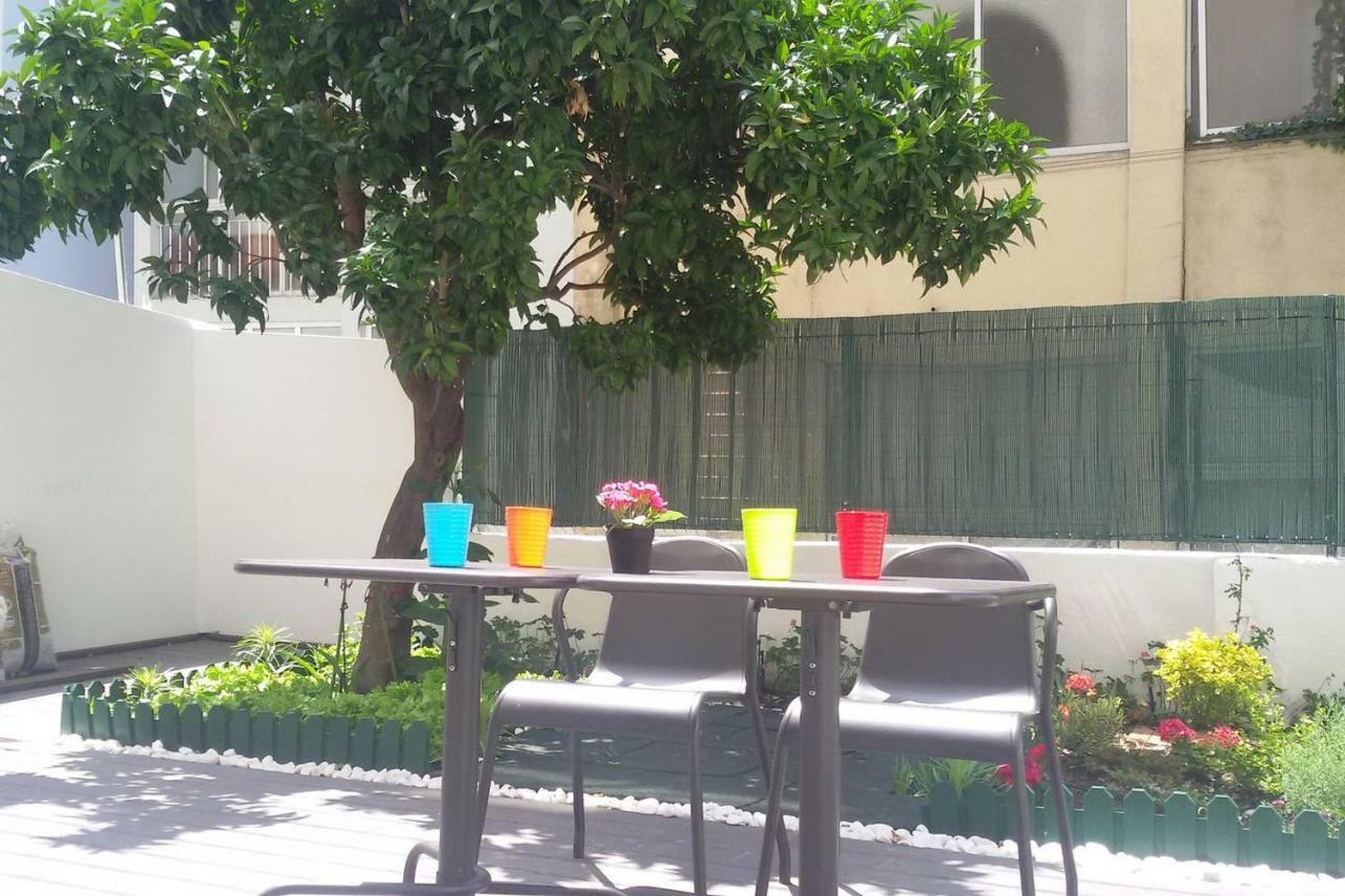 Sunny Orange Garden Apartment In Central Lissabon Exterior foto