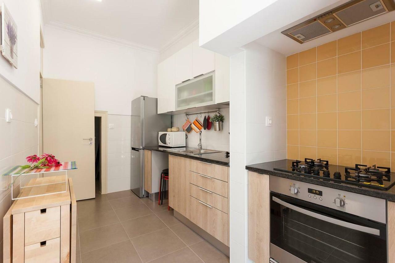 Sunny Orange Garden Apartment In Central Lissabon Exterior foto