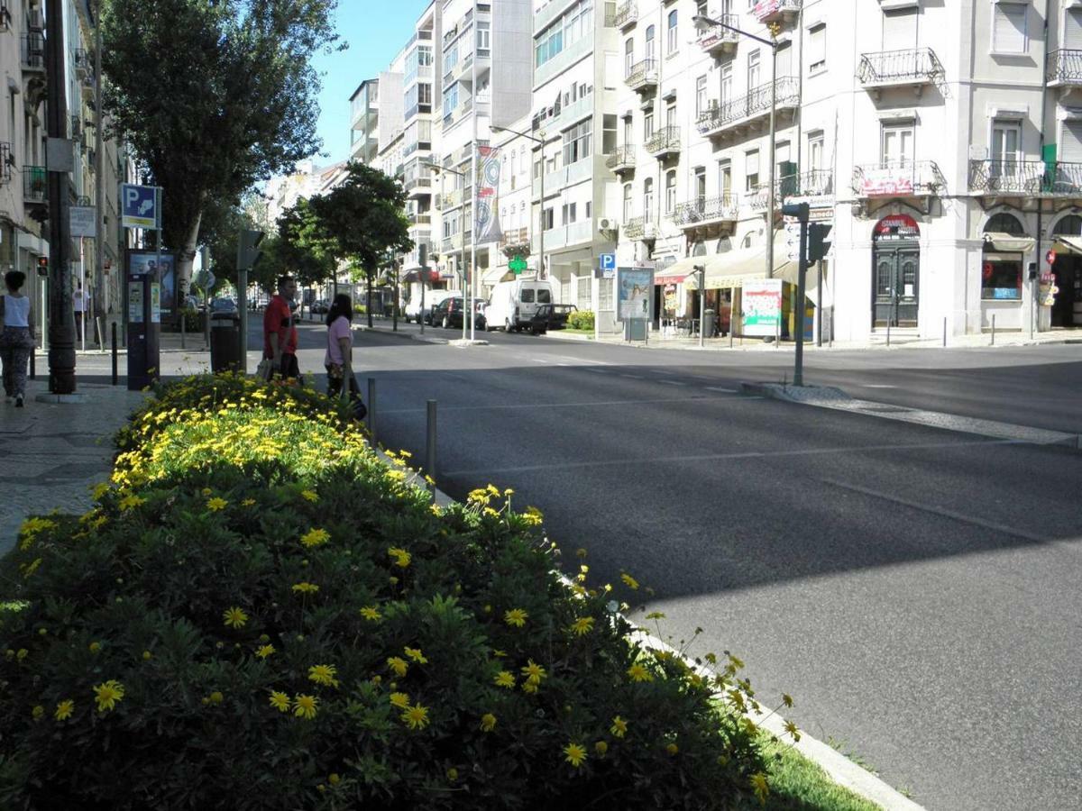Sunny Orange Garden Apartment In Central Lissabon Exterior foto