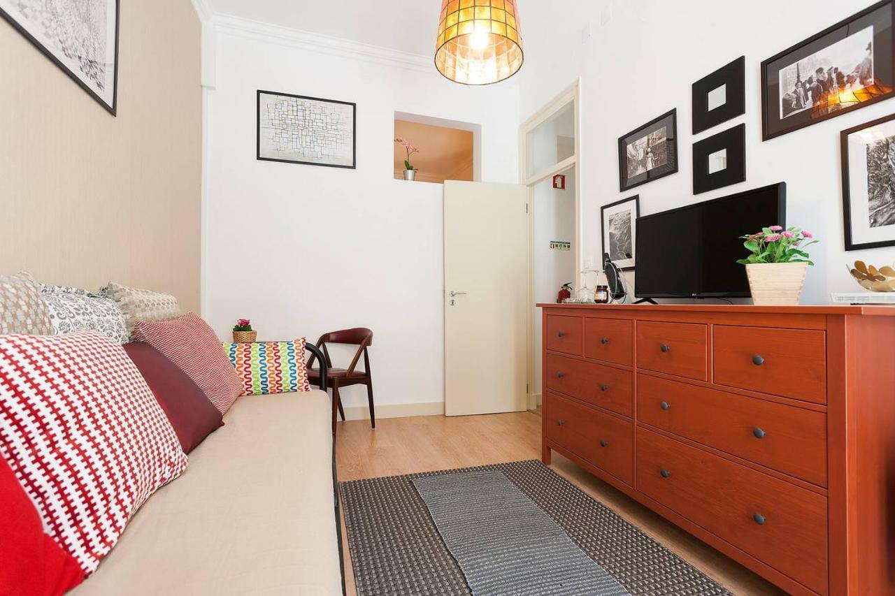 Sunny Orange Garden Apartment In Central Lissabon Exterior foto