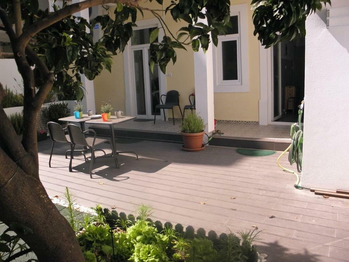 Sunny Orange Garden Apartment In Central Lissabon Exterior foto