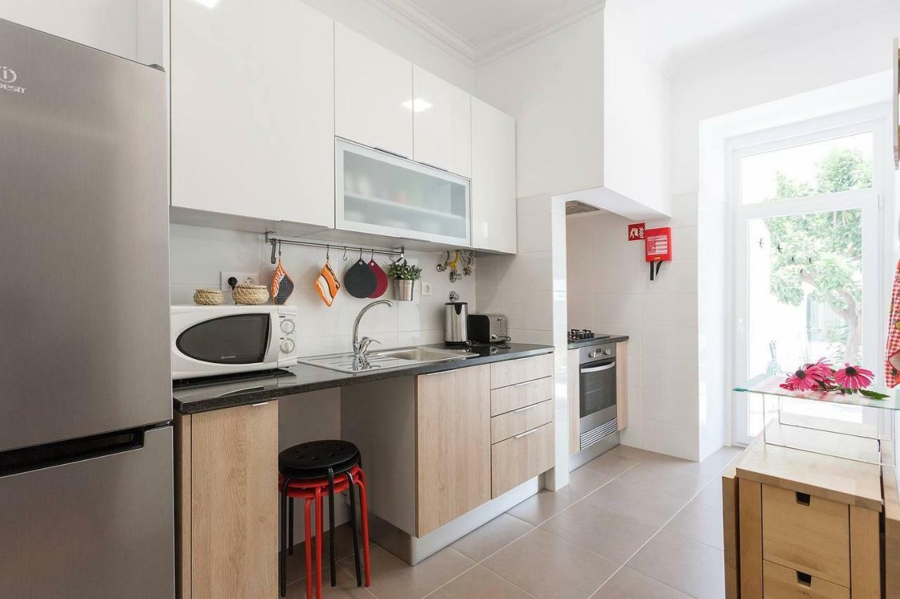 Sunny Orange Garden Apartment In Central Lissabon Exterior foto