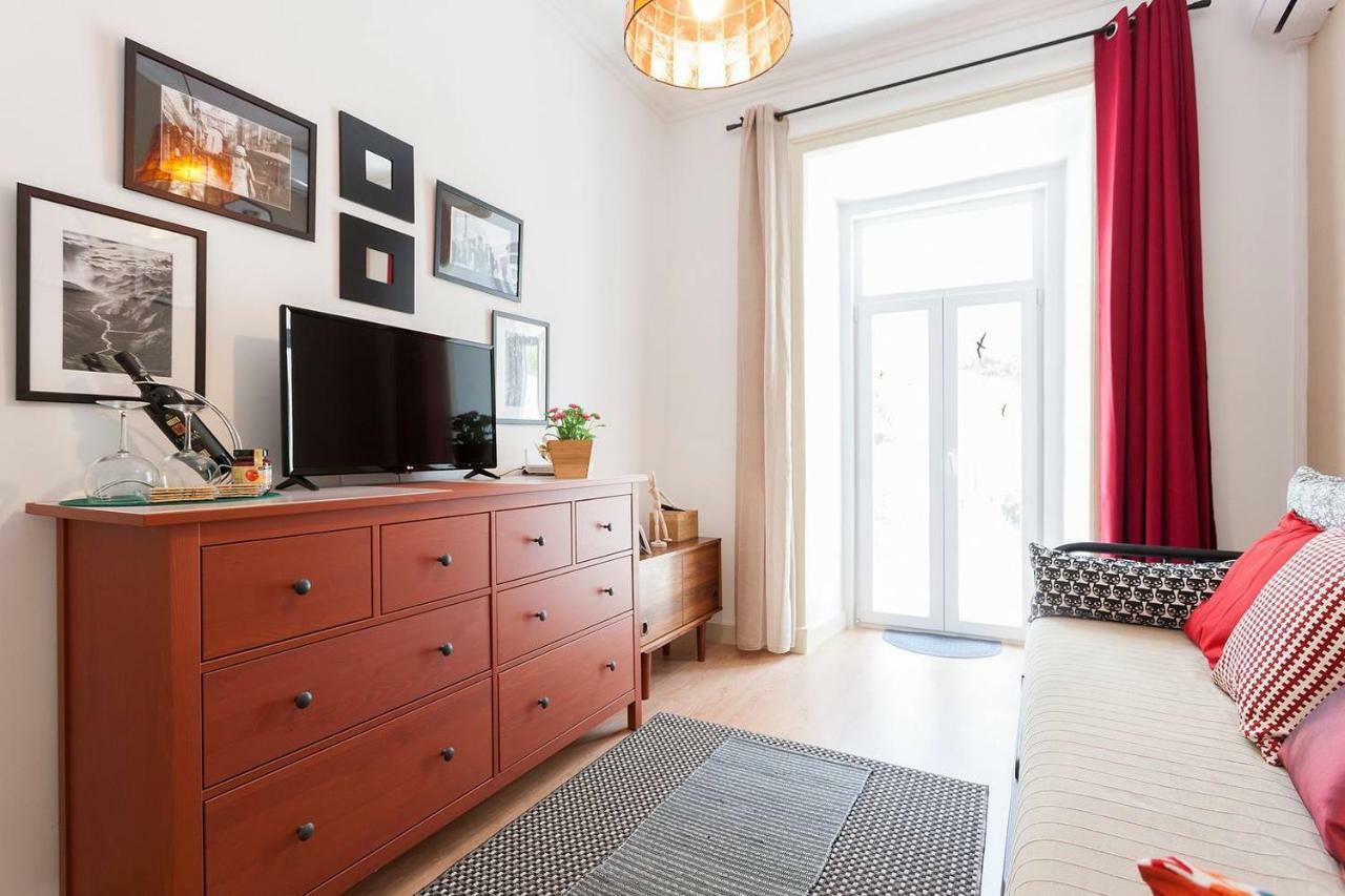 Sunny Orange Garden Apartment In Central Lissabon Exterior foto